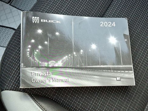Used 2024 Buick Envista Preferred image 25