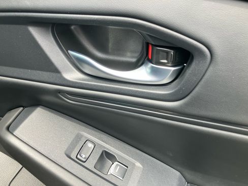 Used 2023 Honda Accord EX image 35