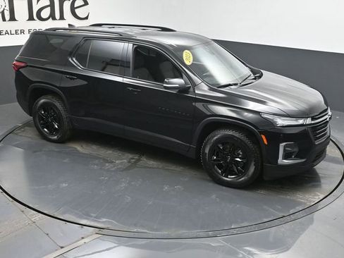 Used 2023 Chevrolet Traverse LT image 38