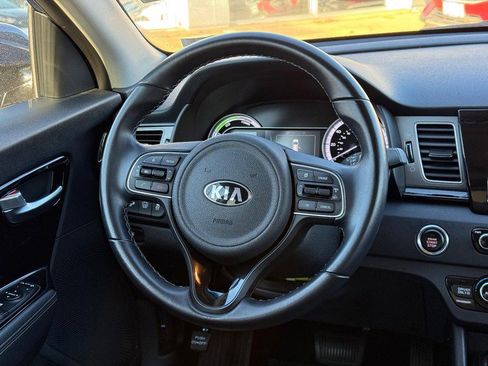 Used 2019 Kia Niro EX image 13