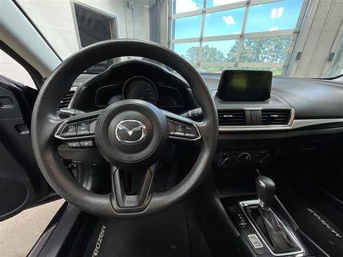 Used 2018 MAZDA MAZDA3 Sport FWD image 14