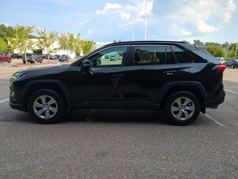 Used 2019 Toyota RAV4 LE w/ All Weather Liner Package AWD/4WD image 7