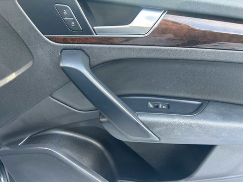 Used 2020 Audi Q5 2.0T Premium w/ Convenience Package image 21