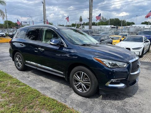 Used 2020 INFINITI QX60 Luxe w/ Essential Package FWD image 4