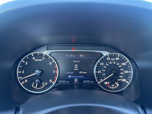 Used 2024 Nissan Altima 2.5 SV image 12