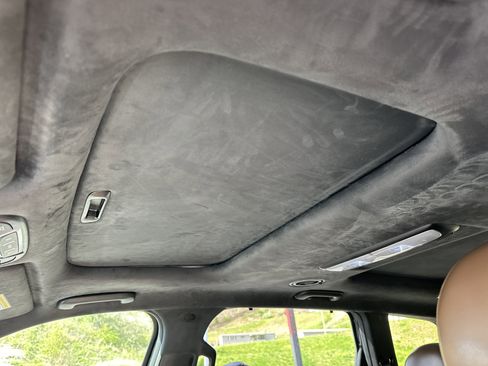 Used 2022 Kia Telluride SX w/ SX Prestige Package image 13