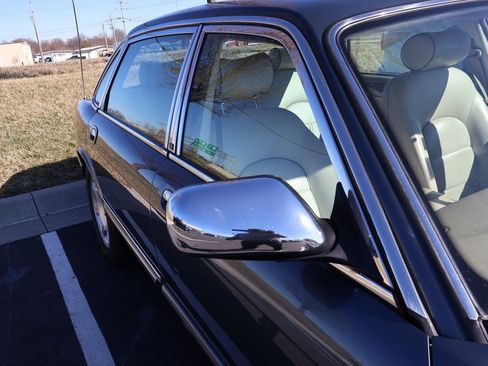 Used 2001 Jaguar XJ image 7