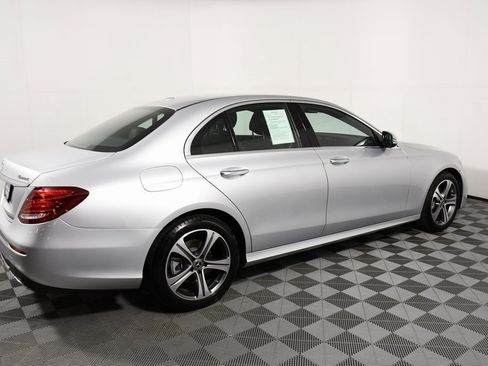 Used 2019 Mercedes-Benz E 300 4MATIC image 7