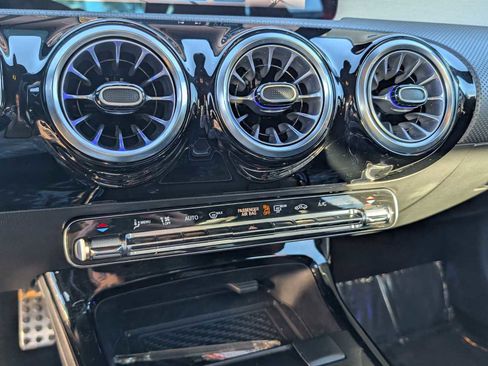 Used 2025 Mercedes-Benz CLA 35 AMG 4MATIC image 15