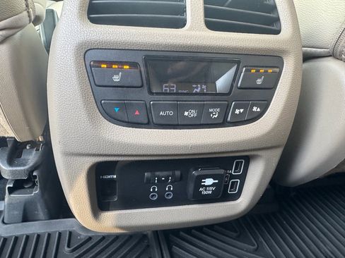 Certified 2020 Honda Pilot Touring image 28