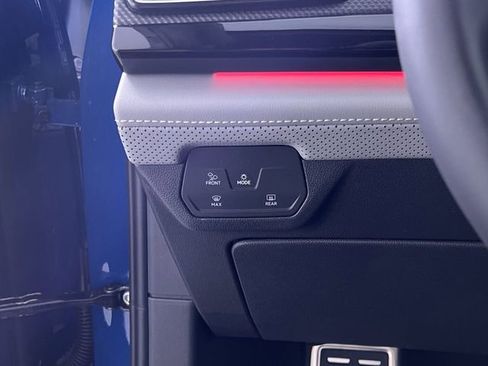 New 2025 Volkswagen Atlas Cross Sport SEL R-Line image 27