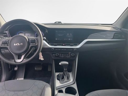 Used 2022 Kia Niro LX image 18