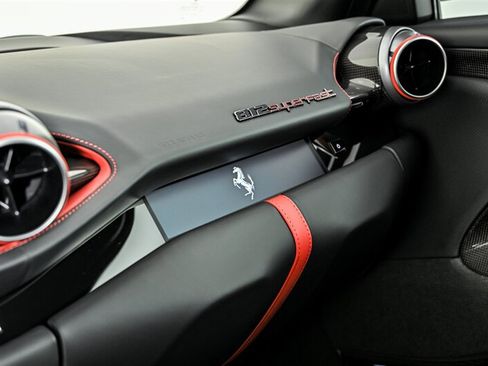 Used 2020 Ferrari 812 Superfast RWD image 44