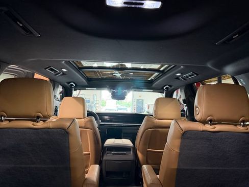 Used 2025 Cadillac Escalade Premium Luxury w/ Touring Package AWD/4WD image 20