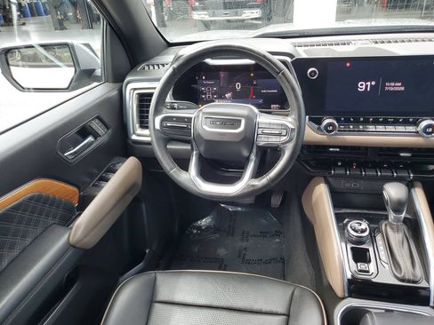 Used 2023 GMC Canyon Denali AWD/4WD image 12
