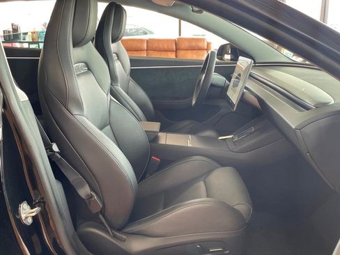 Used 2024 Tesla Model 3 Performance image 23