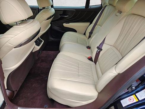 Used 2018 Lexus LS 500 w/ Luxury Package RWD image 20