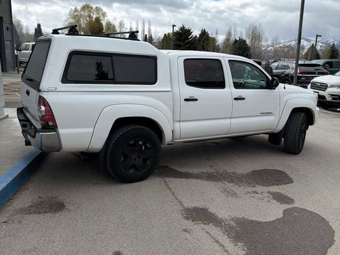 Used 2013 Toyota Tacoma 4x4 Double Cab w/ SR5 Pkg image 13