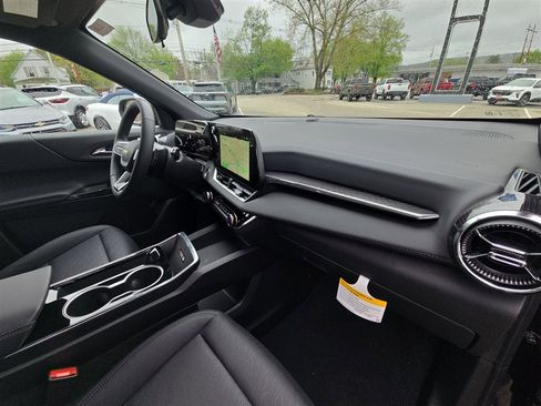 New 2025 Chevrolet Equinox LT w/ Convenience Package II image 28