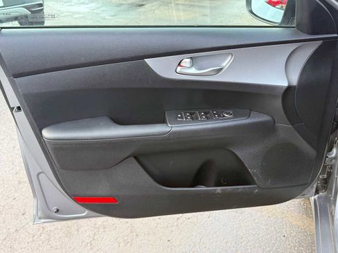 Used 2023 Kia Forte LXS w/ LXS Technology Package image 11