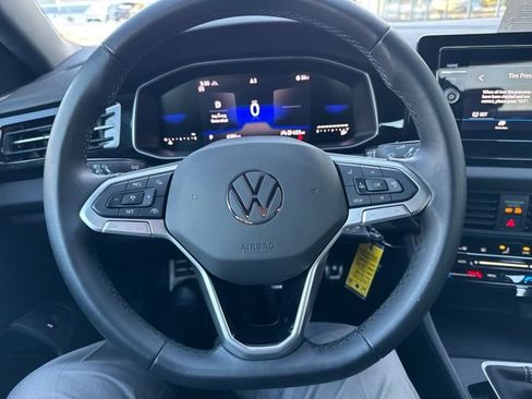 Certified 2025 Volkswagen Jetta Sport image 18