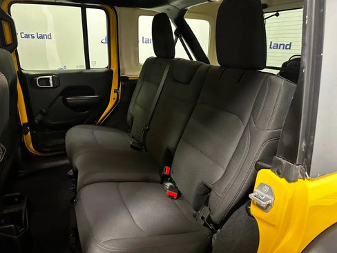 Used 2019 Jeep Wrangler Unlimited Sport image 15