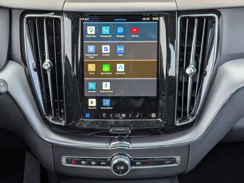 Used 2023 Volvo XC60 T8 Core image 25