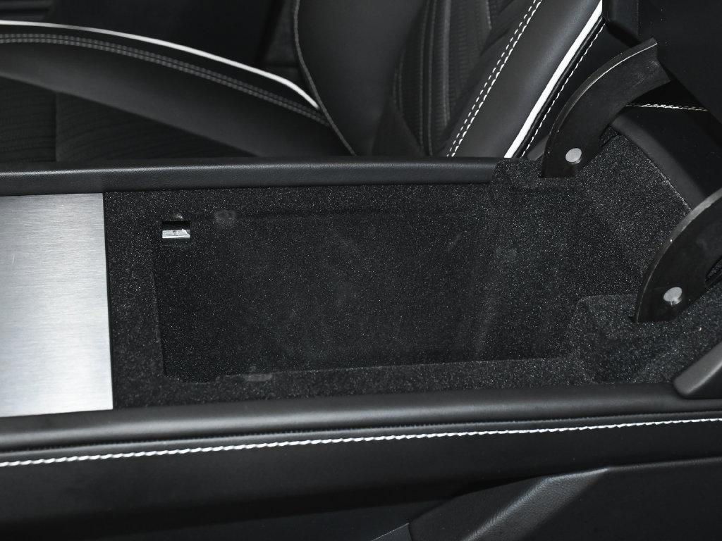 Used 2026 Cadillac Vistiq Platinum w/ LPO, Floor Liner Package AWD/4WD image 43