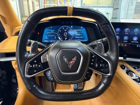 Used 2023 Chevrolet Corvette Stingray Premium Conv w/ Z51 Performance Package RWD image 14