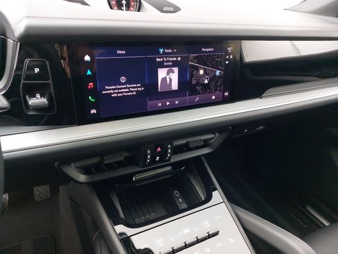 Used 2026 Porsche Cayenne Coupe image 22