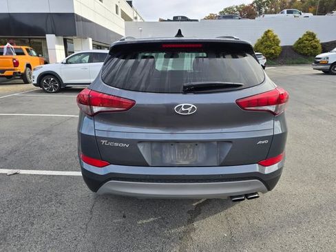 Used 2018 Hyundai Tucson Value w/ Cargo Package image 4