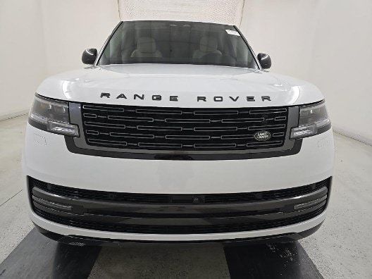 Used 2024 Land Rover Range Rover Long Wheelbase SE AWD/4WD image 3
