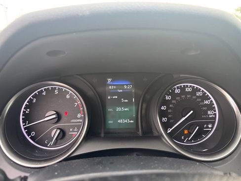 Used 2024 Toyota Camry SE FWD image 7