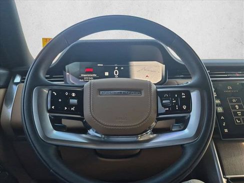 Used 2024 Land Rover Range Rover SE AWD/4WD image 11