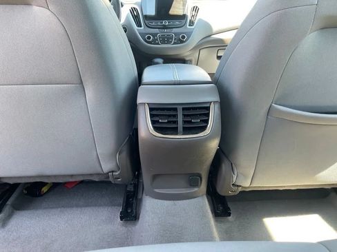 Used 2024 Chevrolet Malibu LT FWD image 19
