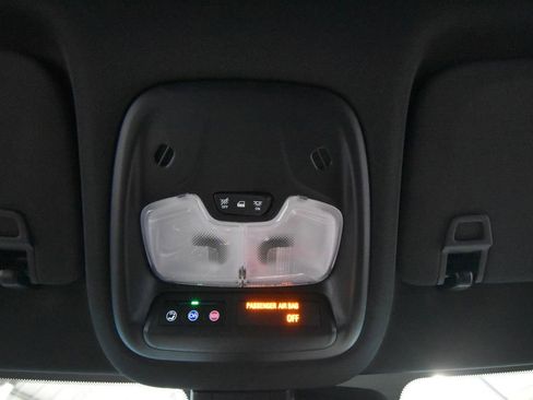 Used 2025 Chevrolet TrailBlazer RS image 20