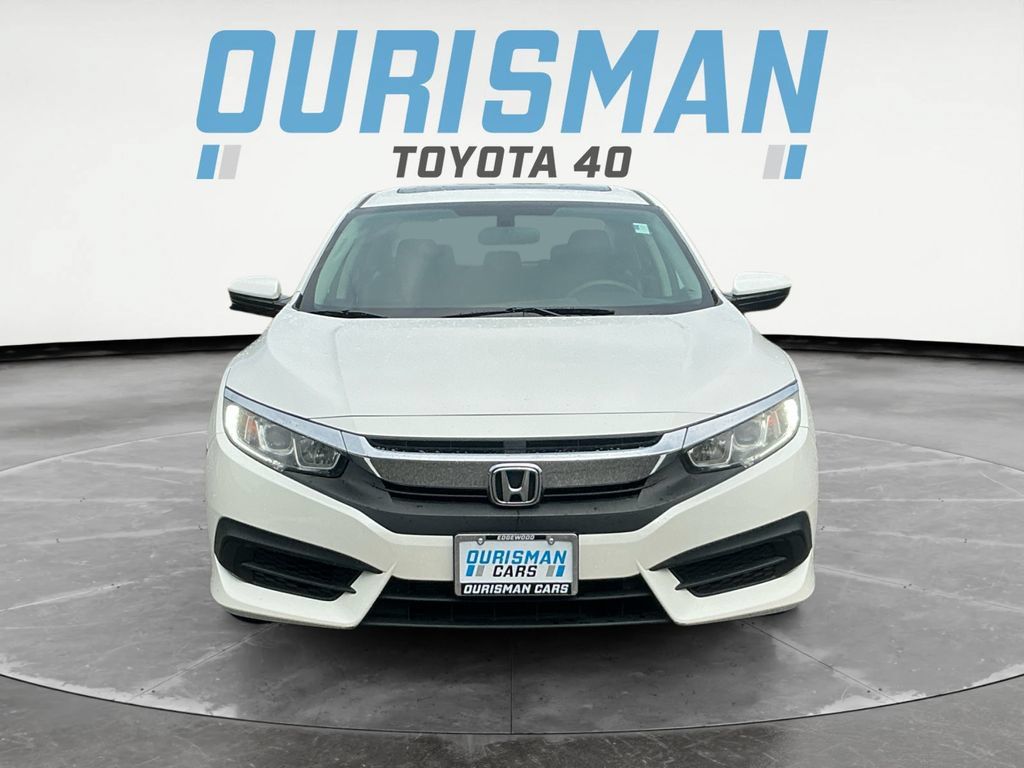 Used 2018 Honda Civic EX image 2