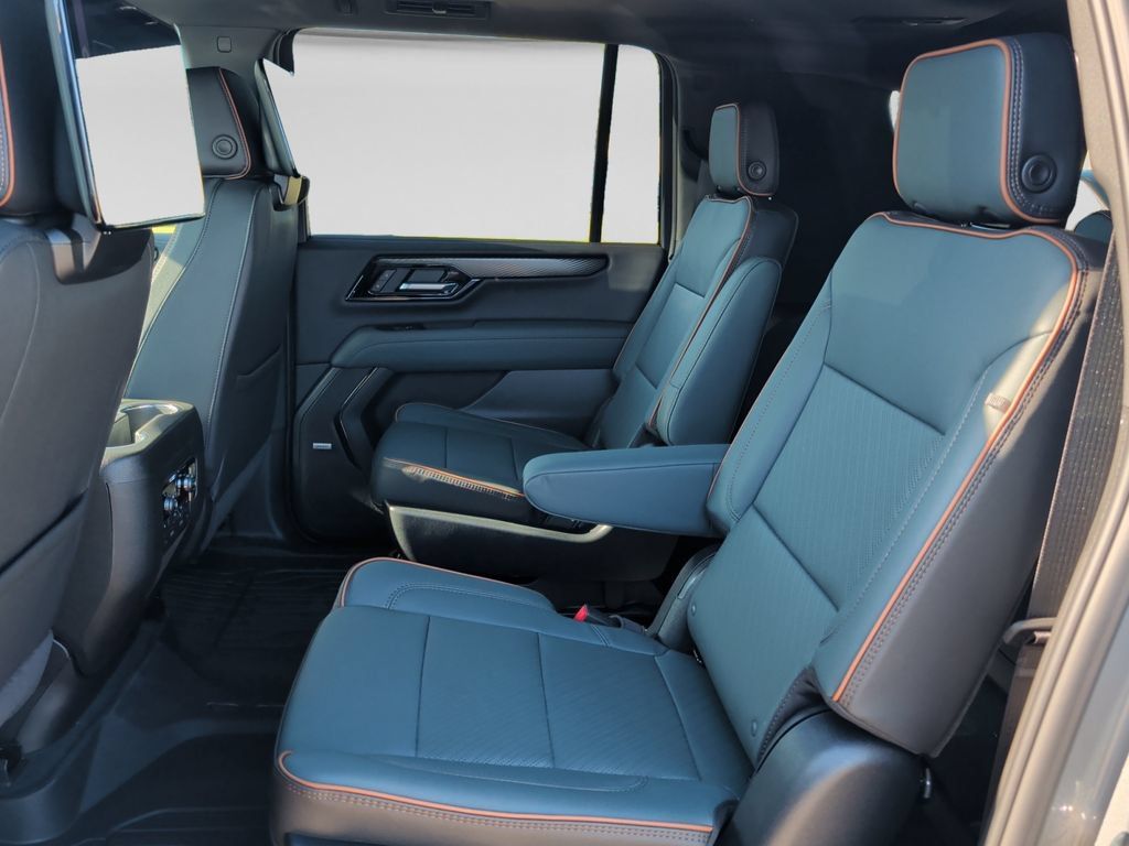 New 2026 GMC Yukon XL AT4 w/ AT4 Premium Plus Package AWD/4WD image 36