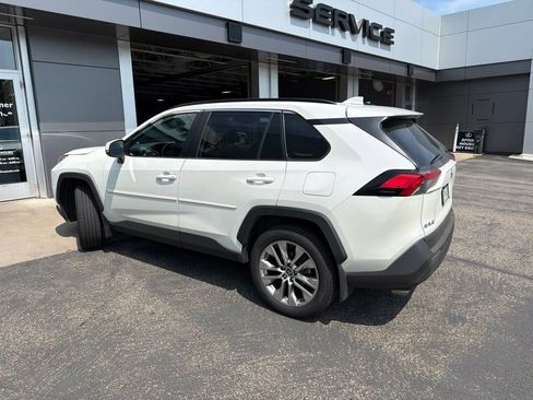 Used 2021 Toyota RAV4 XLE Premium AWD/4WD image 23