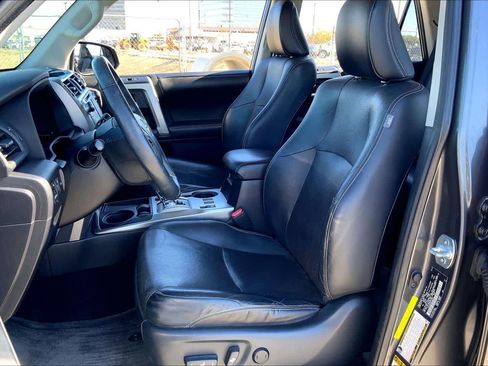 Used 2016 Toyota 4Runner Limited image 7