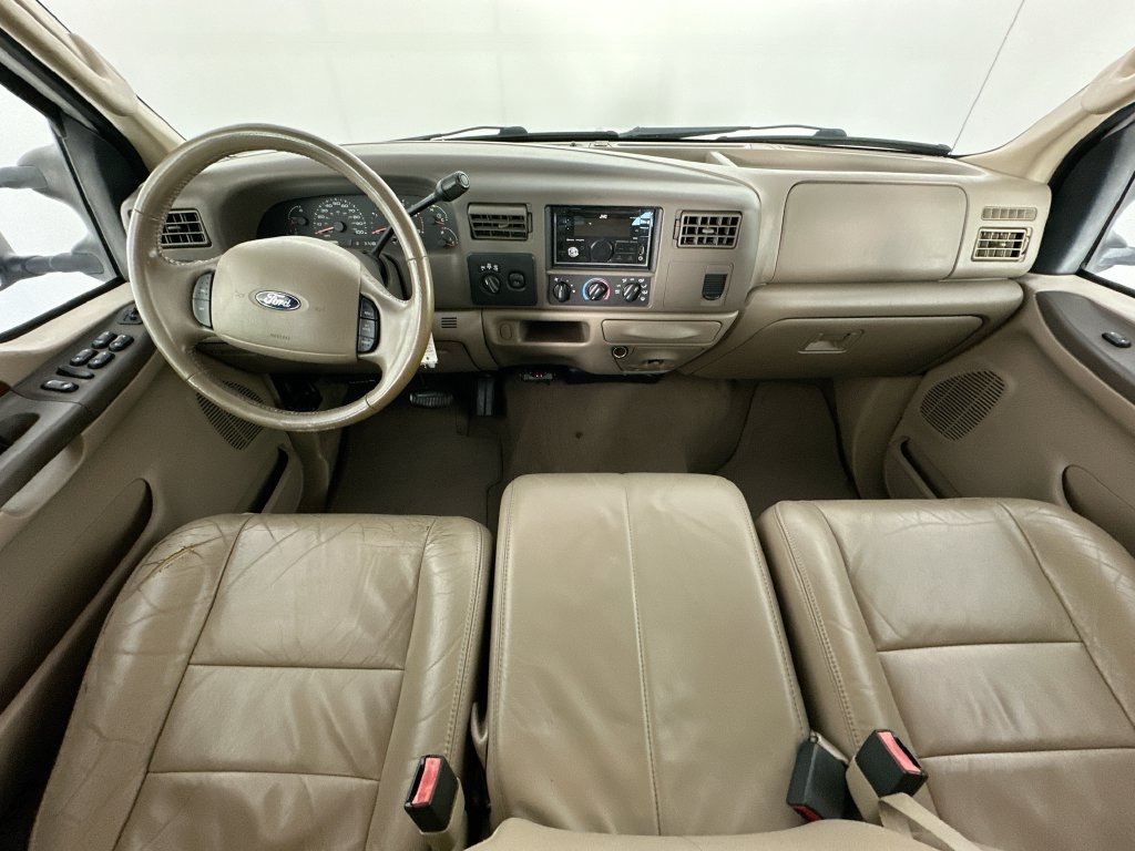 Used 2004 Ford F350 Lariat AWD/4WD image 10