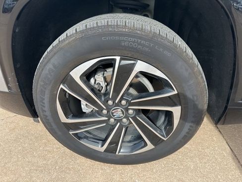 Used 2025 Buick Enclave Sport Touring image 12