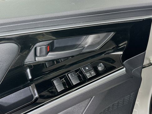 Used 2024 Toyota bZ4X XLE w/ Weather Package image 15