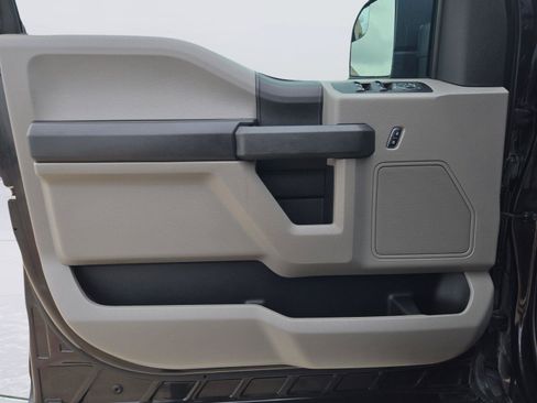 Used 2015 Ford F150 XL w/ Equipment Group 101A Mid RWD image 12