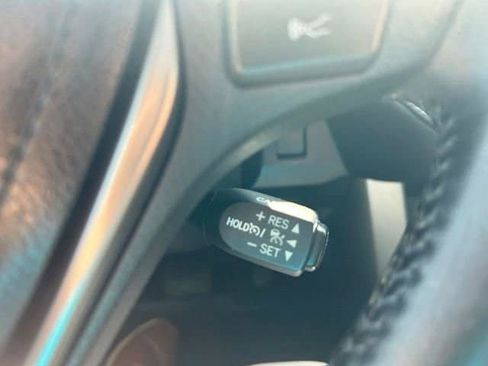 Used 2016 Toyota RAV4 Limited AWD/4WD image 25