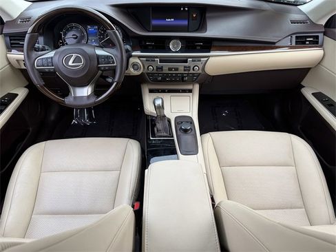 Used 2017 Lexus ES 350 image 10