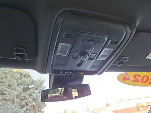 Used 2024 Chevrolet Tahoe Premier image 28