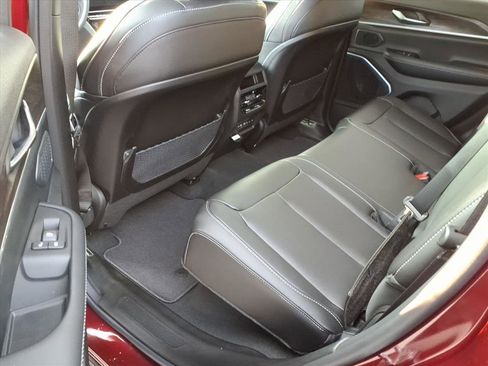 New 2026 Jeep Grand Cherokee Limited image 30