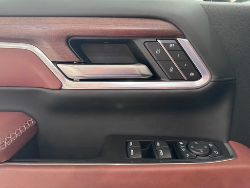 Certified 2025 GMC Sierra 2500 Denali Ultimate AWD/4WD image 26