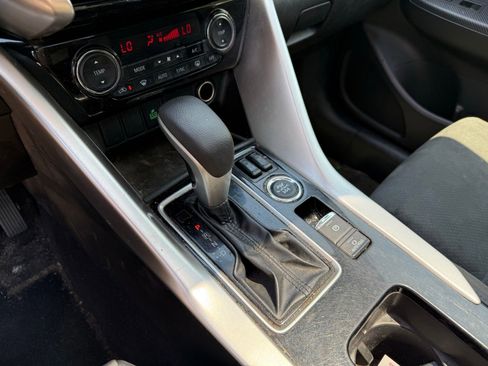 Used 2022 Mitsubishi Eclipse Cross SEL AWD/4WD image 16